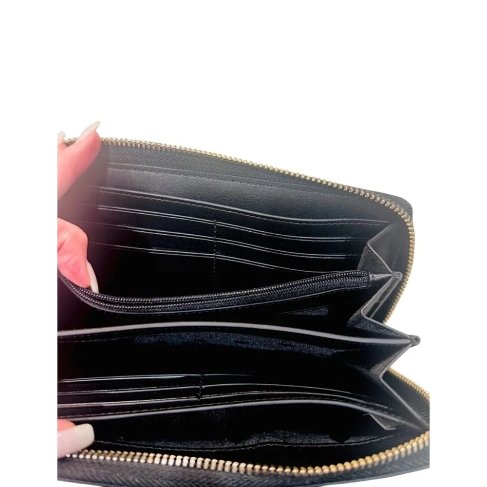 Kate Spade New York Black Leather Zip Around Wallet Card Holder‎